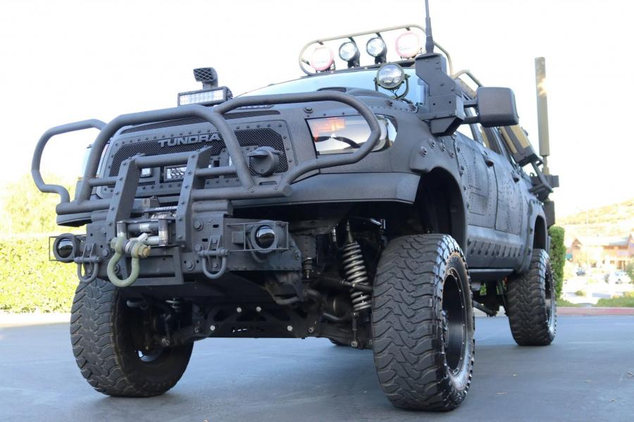  Toyota Tundra CrewMax 4x4 Zombie Apocalypse 2013 года  (фото 41 из 461)